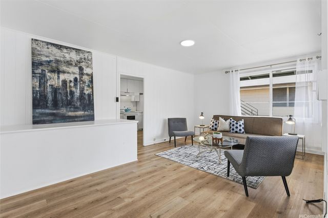 1142 Kamaile Street, Honolulu, HI 96814