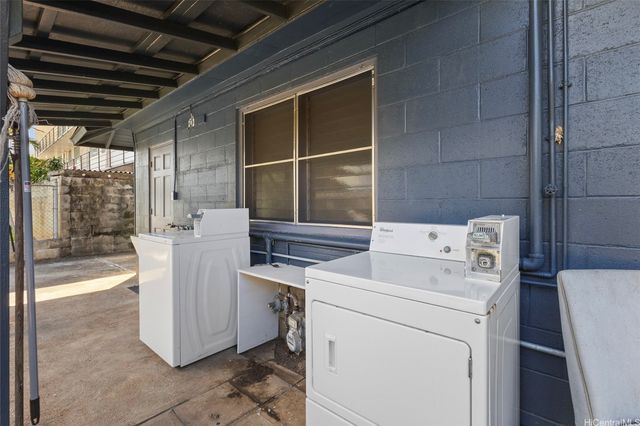 1142 Kamaile Street, Honolulu, HI 96814