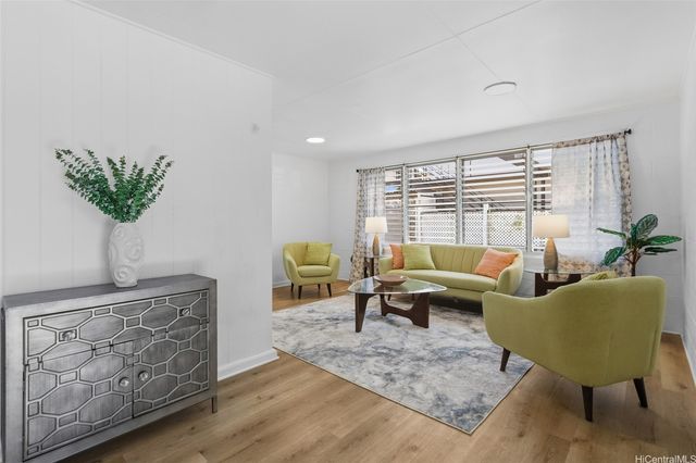 1142 Kamaile Street, Honolulu, HI 96814