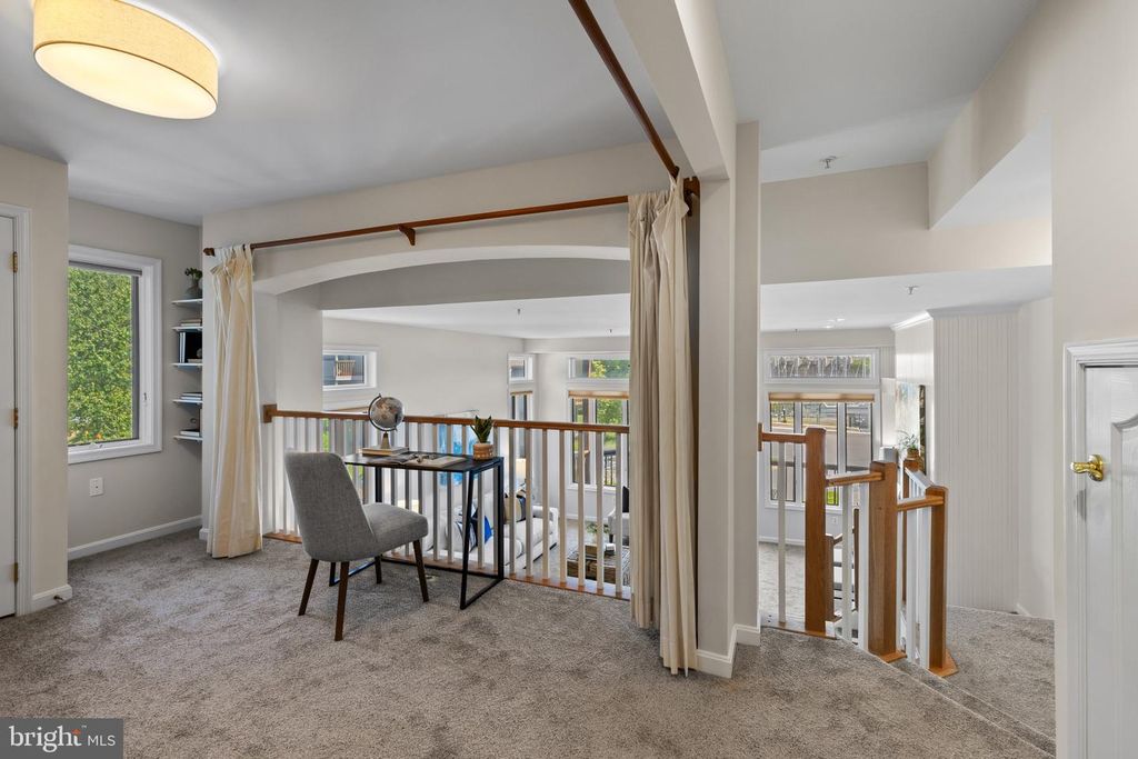 Image 19 of property listing at 2002 DAKOTA PL #2A, Annapolis, MD 21403