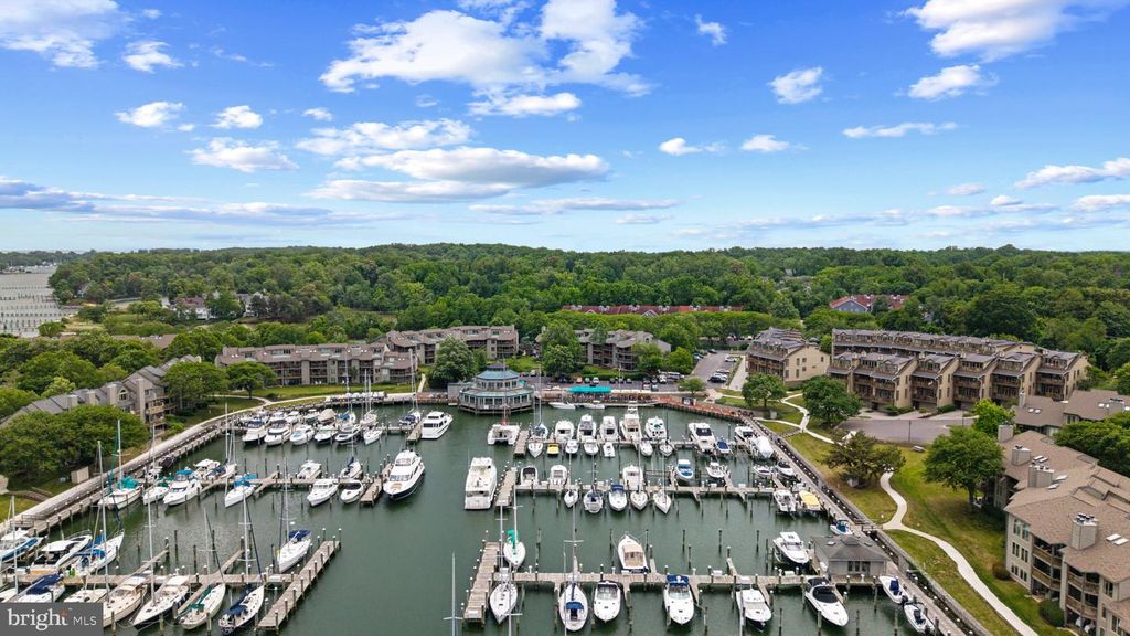 Image 23 of property listing at 2002 DAKOTA PL #2A, Annapolis, MD 21403