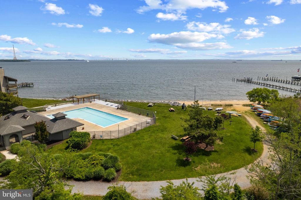 Image 24 of property listing at 2002 DAKOTA PL #2A, Annapolis, MD 21403