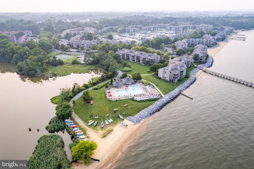 Image 27 of property listing at 2002 DAKOTA PL #2A, Annapolis, MD 21403