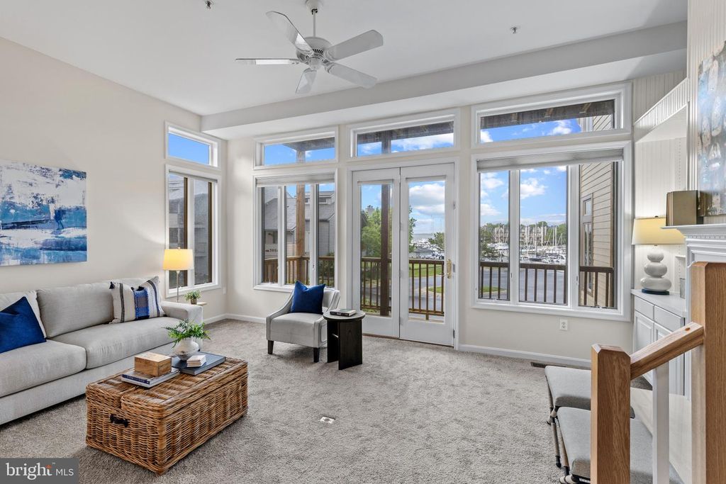 Image 5 of property listing at 2002 DAKOTA PL #2A, Annapolis, MD 21403