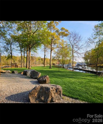 104 Rock Ridge Lane, Mount Holly, NC 28120