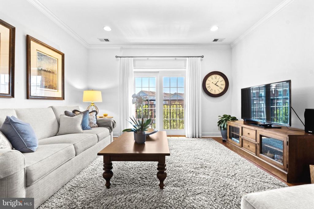 500 REGATTA DR #2540, PHILADELPHIA, PA 19146 — photo 2