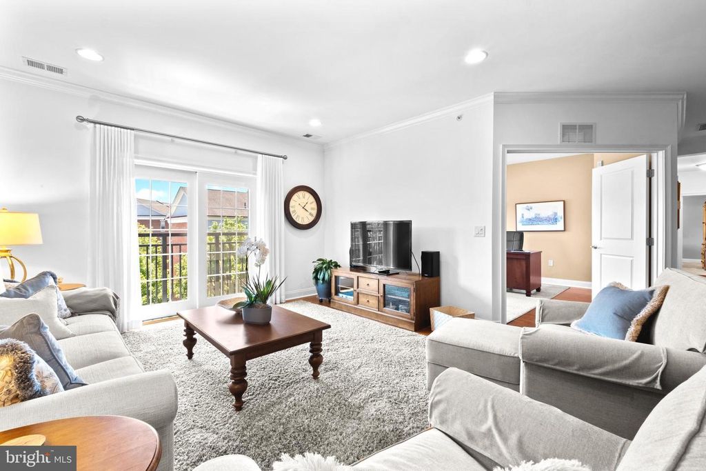 500 REGATTA DR #2540, PHILADELPHIA, PA 19146 — photo 3