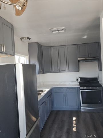 858 S Riverside, Rialto, CA 92376