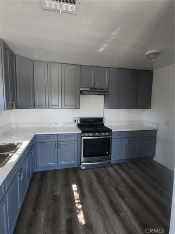 858 S Riverside, Rialto, CA 92376