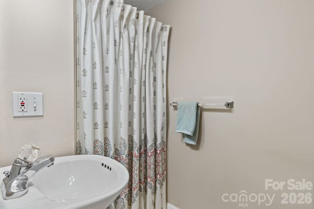 58 Sourwood Drive, Mills River, NC 28759
