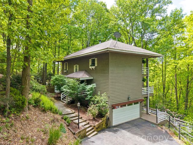 58 Sourwood Drive, Mills River, NC 28759