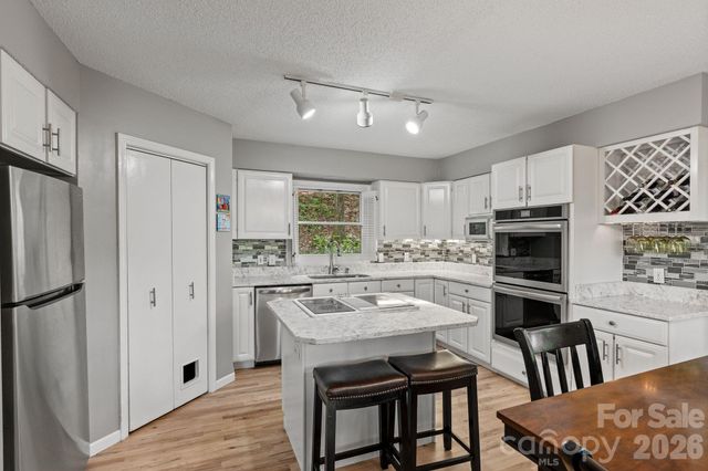 58 Sourwood Drive, Mills River, NC 28759