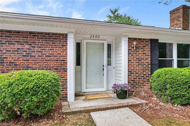 2400 Cottage Place, Greensboro, NC 27455
