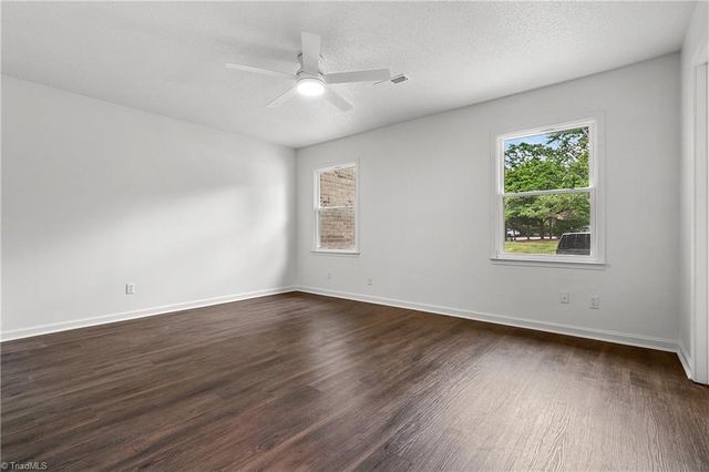2400 Cottage Place, Greensboro, NC 27455