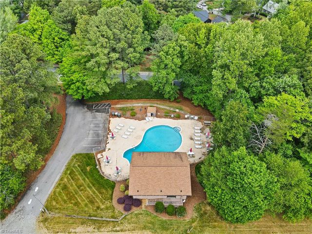2400 Cottage Place, Greensboro, NC 27455