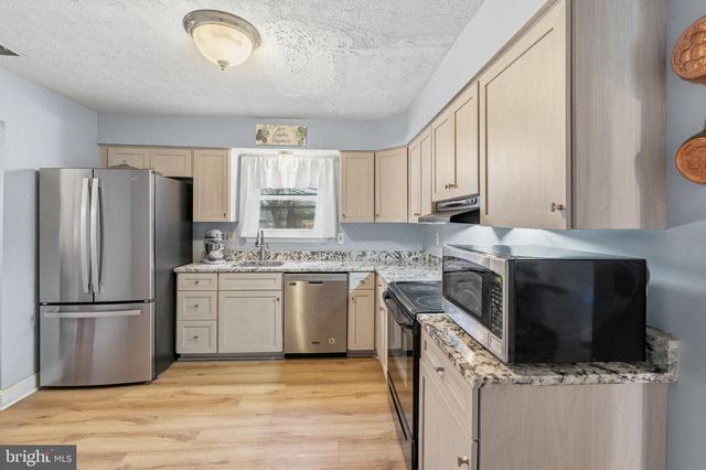 644 UNIVERSITY DR, Waldorf, MD 20602