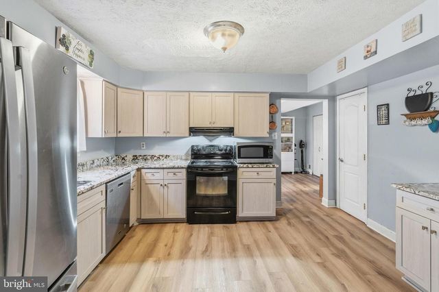 644 UNIVERSITY DR, Waldorf, MD 20602