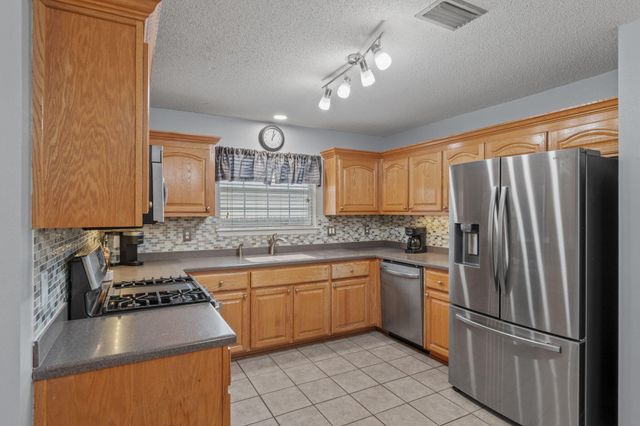 2381 Tumbleweed Drive, Navarre, FL 32566