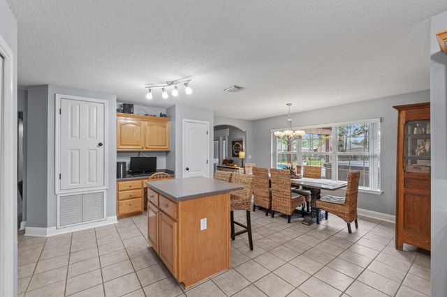 2381 Tumbleweed Drive, Navarre, FL 32566