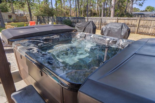 2381 Tumbleweed Drive, Navarre, FL 32566