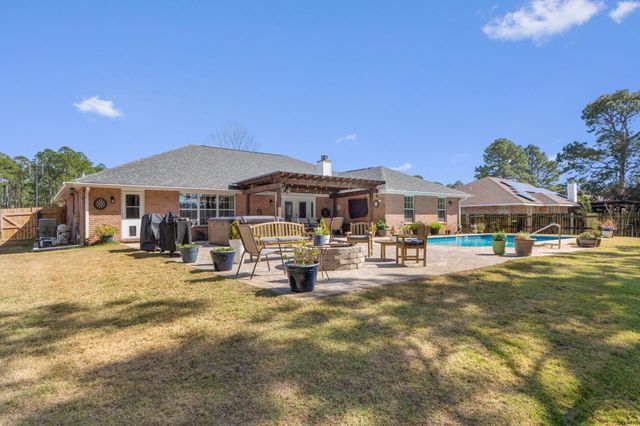 2381 Tumbleweed Drive, Navarre, FL 32566