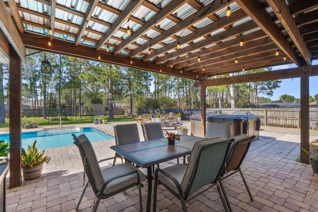 2381 Tumbleweed Drive, Navarre, FL 32566