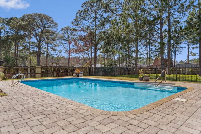 2381 Tumbleweed Drive, Navarre, FL 32566