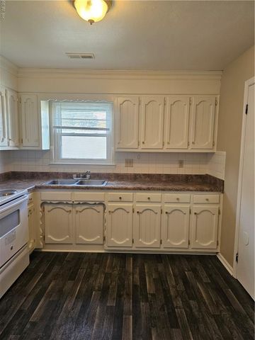 1319 19th St Apt C, Chesapeake, VA 23324