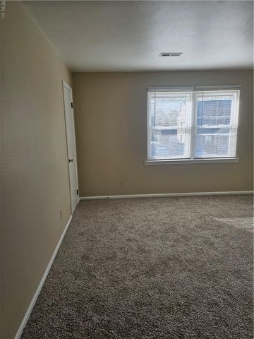 1319 19th St Apt C, Chesapeake, VA 23324