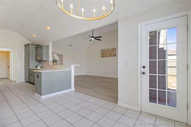 9909 N 118th East Avenue, Owasso, OK 74055