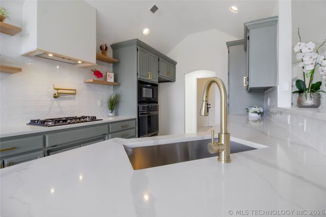 9909 N 118th East Avenue, Owasso, OK 74055