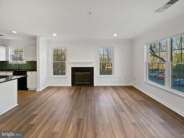 4544 SUPERIOR SQ, Fairfax, VA 22033