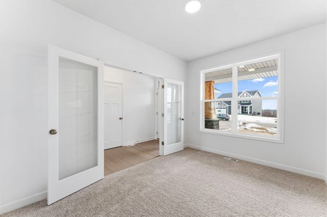 20300 Geneva Trail, Lakeville, MN 55044