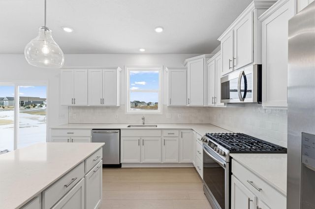 20300 Geneva Trail, Lakeville, MN 55044