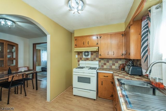 170 Rockaway Ave, Rockaway Boro, NJ 07866