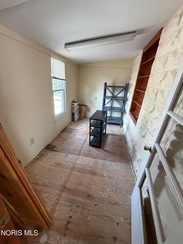 1302 Kelsey Avenue, Toledo, OH 43605