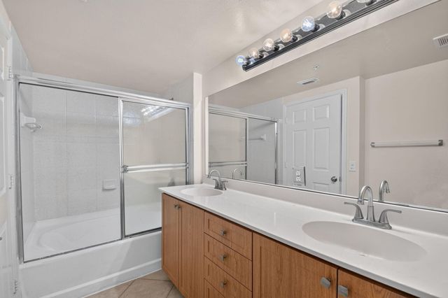 6370 EMERALD DUNES Drive 203, West Palm Beach, FL 33411