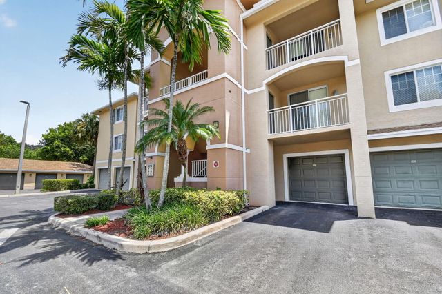 6370 EMERALD DUNES Drive 203, West Palm Beach, FL 33411