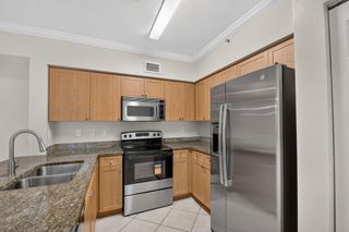 6370 EMERALD DUNES Drive 203, West Palm Beach, FL 33411