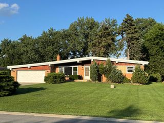1S513 Chase Avenue, Lombard, IL 60148