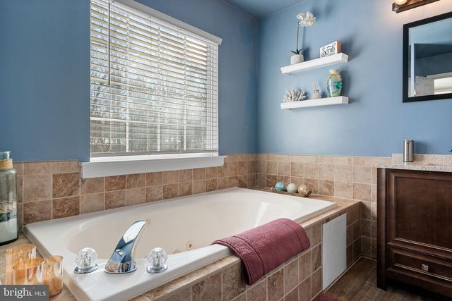 4208 MANETTE DR, Fredericksburg, VA 22408