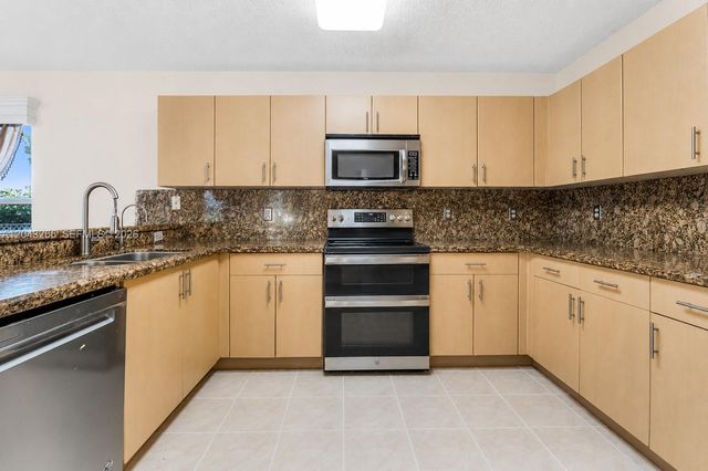 1941 W 148th way, Miramar, FL 33027
