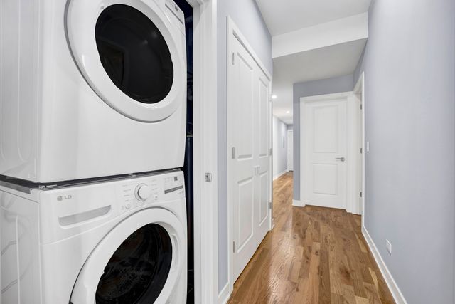 5843 W Corcoran Place, Chicago, IL 60644