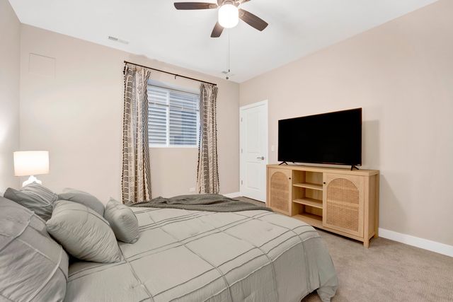 5843 W Corcoran Place, Chicago, IL 60644