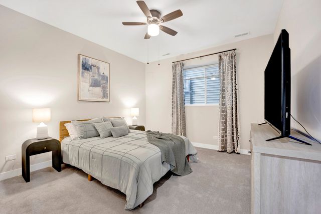 5843 W Corcoran Place, Chicago, IL 60644