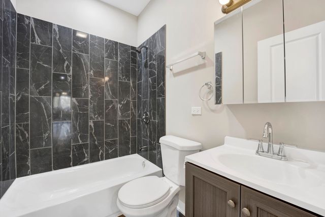 5843 W Corcoran Place, Chicago, IL 60644