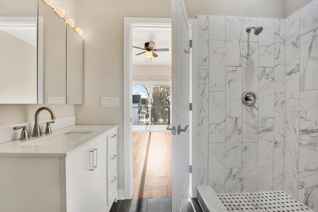 5843 W Corcoran Place, Chicago, IL 60644