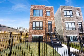 5843 W Corcoran Place, Chicago, IL 60644