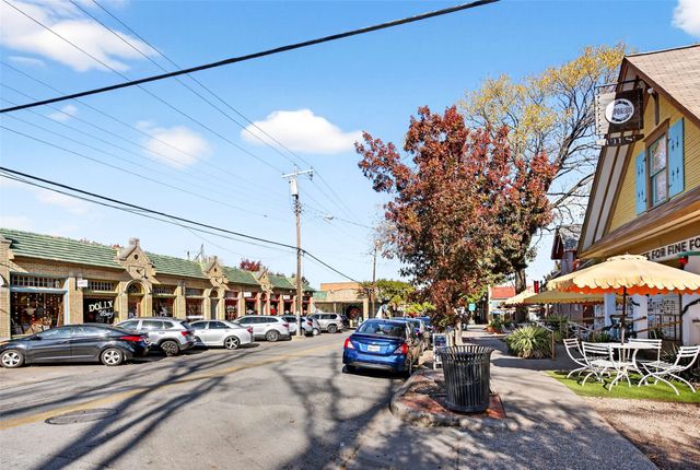 435 W 9th Street E, F, G, Dallas, TX 75208