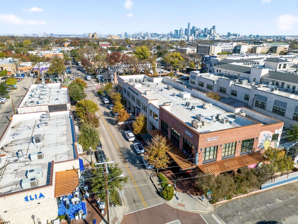 435 W 9th Street E, F, G, Dallas, TX 75208
